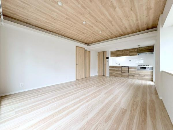 中山パーク・ホームズの居間・リビング