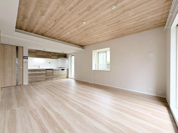 中山パーク・ホームズの居間・リビング