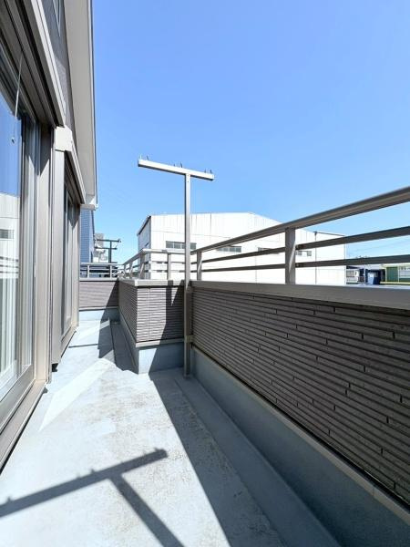 大和市中央林間西３丁目の中古一戸建のバルコニー