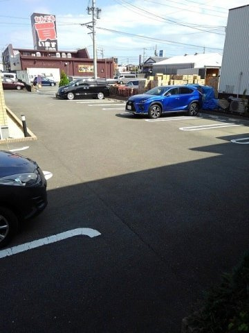 インター・ノースＡの駐車場
