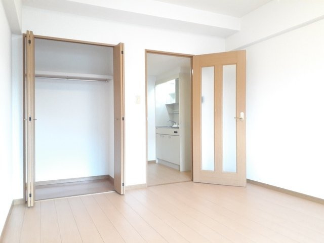 リバ－ガ－デンＦの内装
