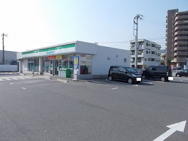 レインボーヒル中野の周辺|ファミリーマート光虹ヶ浜店まで700m