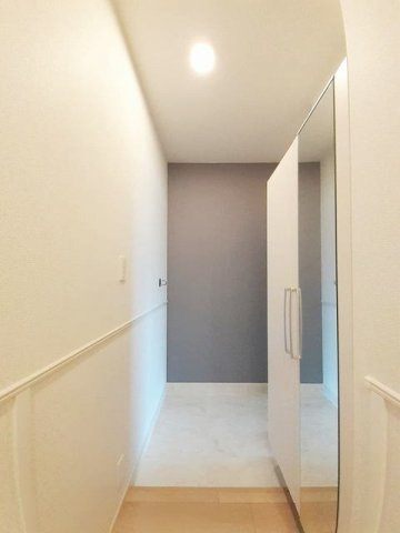 アルカンジュ光　壱番館の玄関