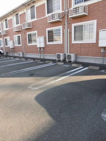ビッグアイランドハーヴェストＢの駐車場