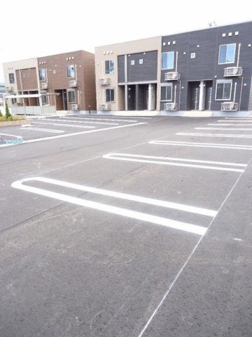サンブライトＢの駐車場