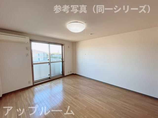 サープラス曳馬の内装