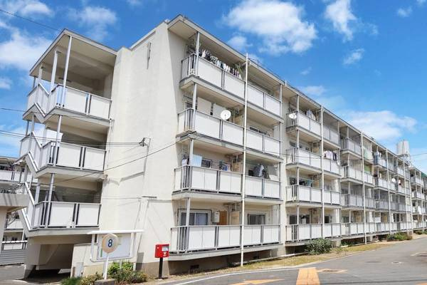 ビレッジハウス高田2号棟の外観