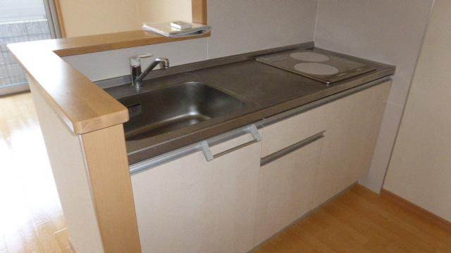 エルメゾン法隆寺のキッチン|コンパクトなキッチンで掃除もラクラク