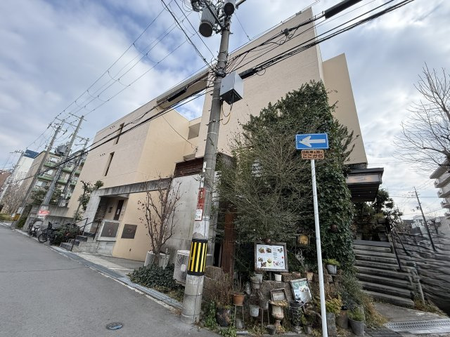 エスカーラの外観