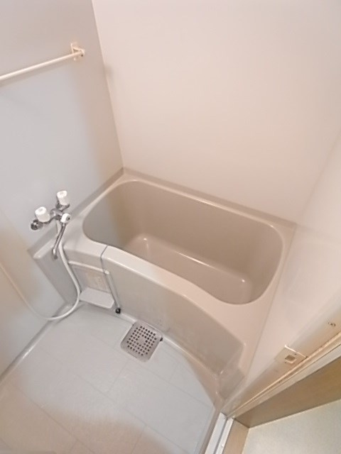 尼崎ヒルズの浴室|日々の暮らしに欠かせないお風呂です