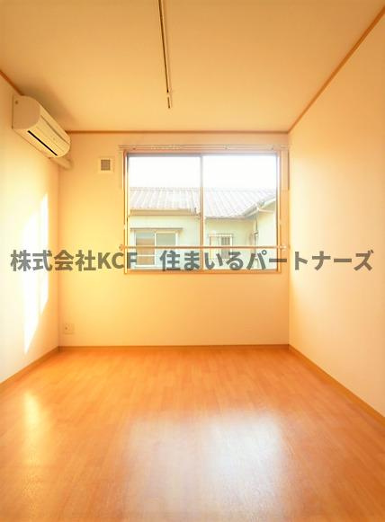 御井ヶ丘ヒルズの洋室|落ち着いた色調の洋室です