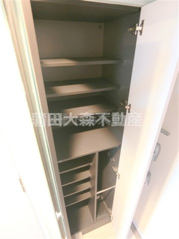 ドゥーエ蒲田南の収納|玄関収納