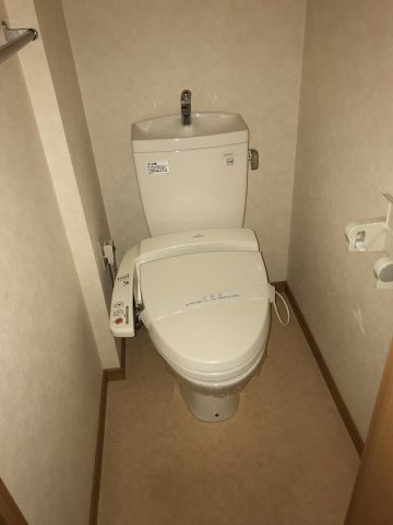 エクセリア横浜のトイレ|※過去退去時のお写真です