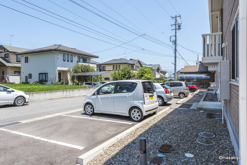 グリーンルーフの駐車場|駐車場