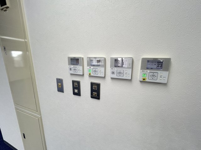 中延ビルのその他|・照明スイッチ
・エアコンリモコン