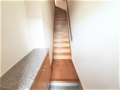 【玄関】 | ベル・フィオーレＣ