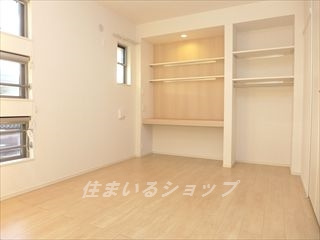 広島市安佐北区亀山２丁目のアパートの寝室