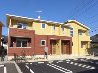 広島市安佐北区亀山２丁目のアパートの外観