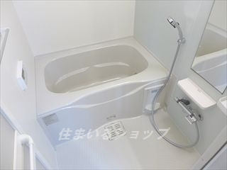 広島市安佐北区亀山２丁目のアパートの浴室|追い焚き・浴室暖房乾燥機