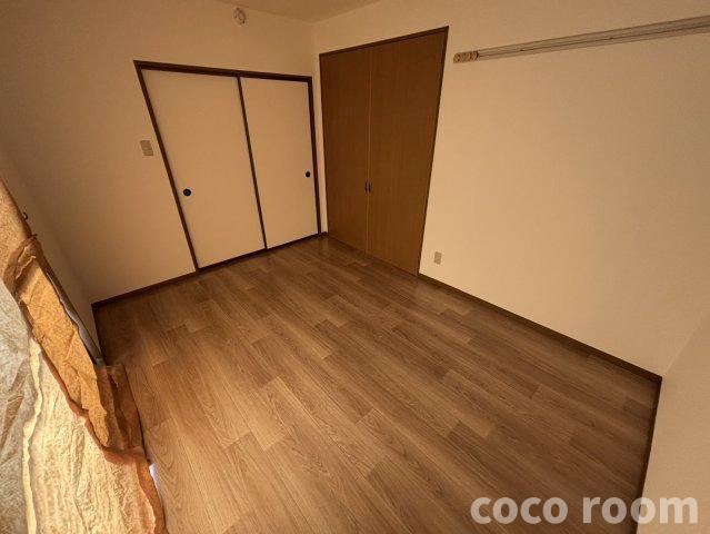 バラージュの洋室