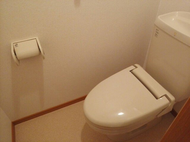 【トイレ】 | サニー・レジデンス橋本Ⅱ | 清潔感のあるトイレです