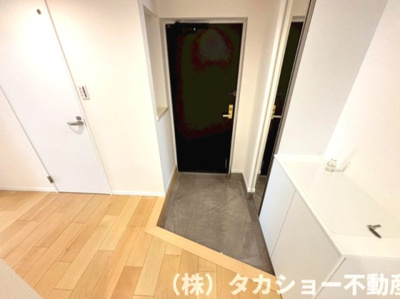 【玄関】 | ヴィルフォーレ稲毛　6番館 | 玄関も広々しており、余裕が御座います。