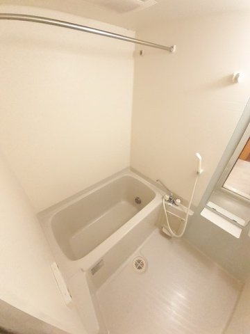 プラシード五番館の浴室|コンパクトで使いやすいお風呂です