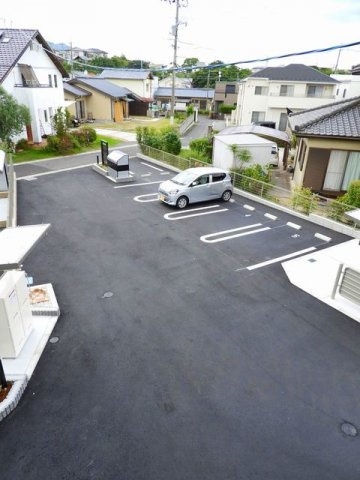 サン　ウォーム　Ⅳの駐車場|駐車スペースもあります