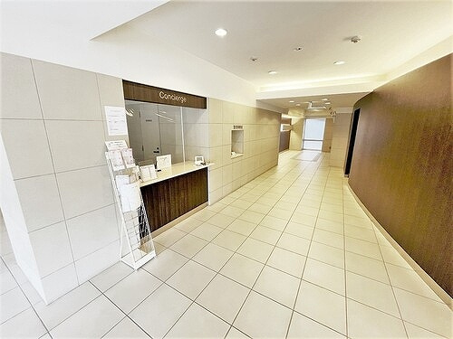 ライオンズタワー平和大通りシティマークスのエントランス|コンシェルジュカウンター　※2022年9月撮影