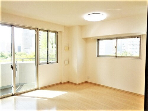 ライオンズタワー平和大通りシティマークスの居間・リビング|リビング・ダイニング　※2023年4月撮影