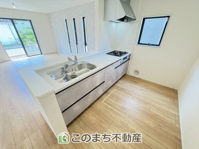 【キッチン】 |  LiveleGarden.S第2古河諸川　 | 人気の対面式キッチン☆料理をしながらご家族とコミュニケーションが取れます♪