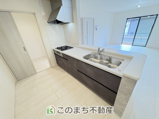 【キッチン】 |  LiveleGarden.S第2古河諸川　 | 人気の対面式キッチン☆料理をしながらご家族とコミュニケーションが取れます♪