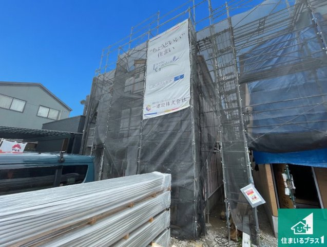★亀岡市曽我部町南条宮田筋　第2期　新築一戸建ての外観|周辺は落ち着いた街並みの住宅地！子育てがしやすい住環境です！まだ未完成ですが、現地でしかわからない事もございます。是非一度ご覧ください。