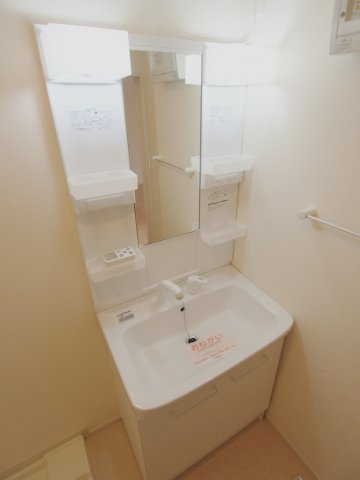 ブリーズ鴻の独立洗面台