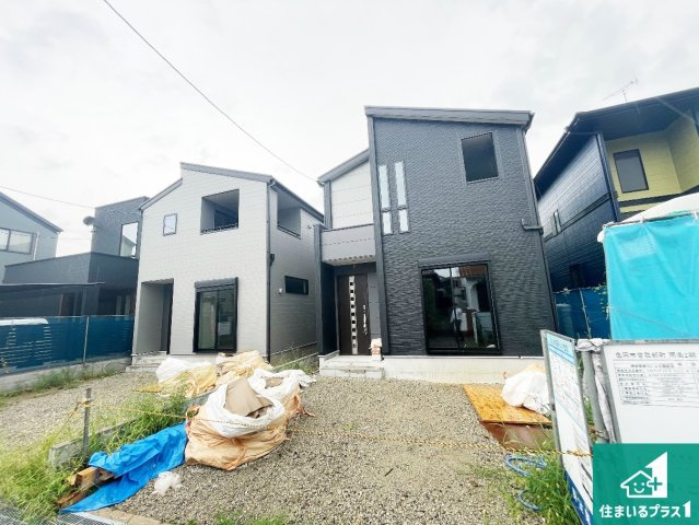 亀岡市曽我部町南条宮田筋　第2期　新築一戸建ての外観|流行に左右されないシンプルな外観！