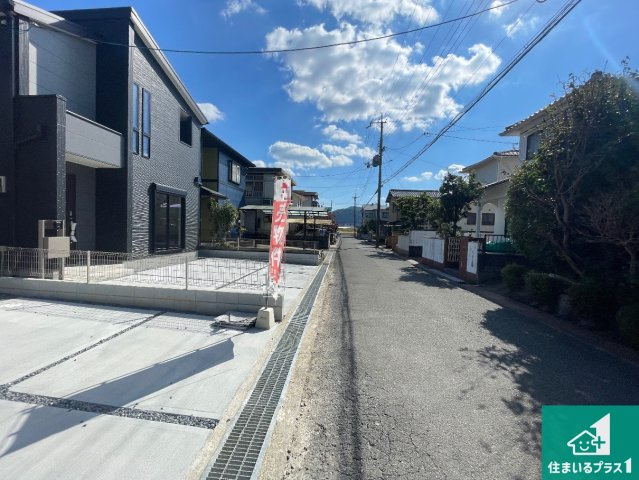 亀岡市曽我部町南条宮田筋　第2期　新築一戸建ての外観|流行に左右されないシンプルな外観！