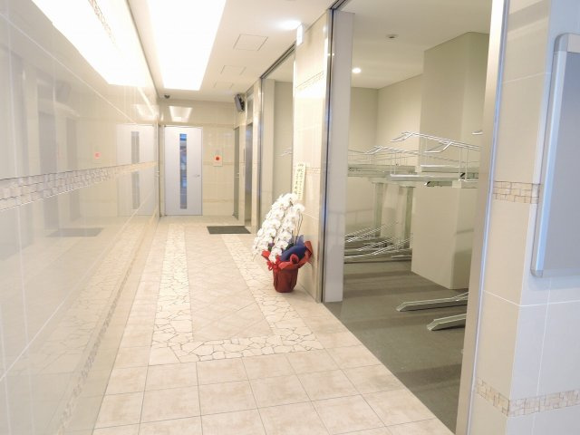 ImpRex 3号館のロビー