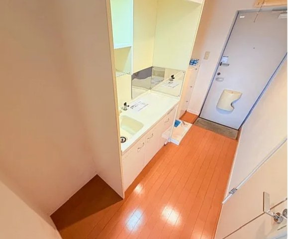 　愛知県名古屋市中川区1棟投資売アパート「尾頭駅徒歩5分」「2025年　大規模修繕工事実施済」の玄関
