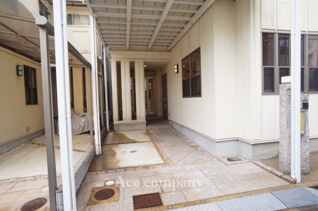 【駐車場】 | 東大阪市岩田町6丁目 | 敷地のゆとり部分に駐輪スペース確保できます♪