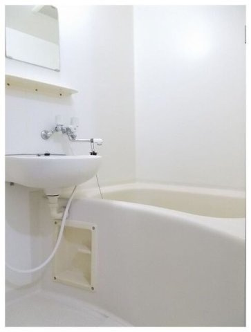 エルディム髙田の浴室