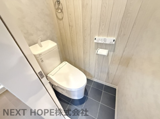 【トイレ】 | 尼崎市東難波町４丁目中古戸建　リフォーム済 | 新品のトイレです♪水廻り全てが新品で気持ちよくご入居していただけます！！