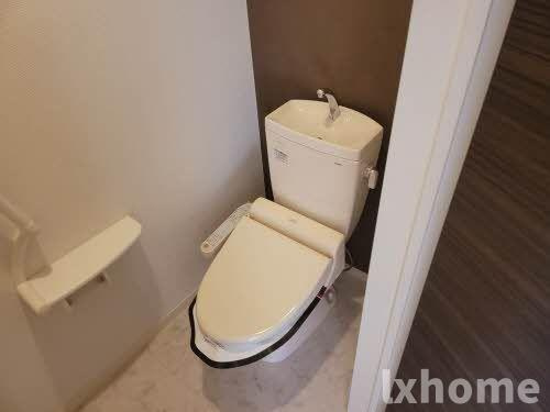 茨木市シャーメゾン上穂積Ⅱのトイレ|落ち着いたトイレです