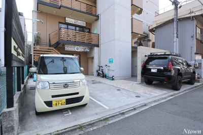【駐車場】 | PULCHRA IMAIKE | 駐車場に車を止められます