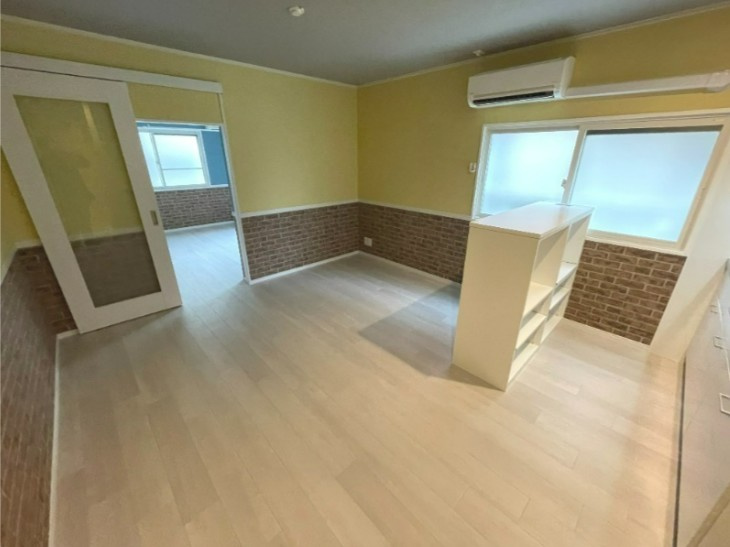 室内しフォーム物件の居間・リビング