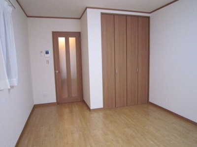 【居間・リビング】 | クレールみずほ | こちらのリビングで趣味の時間をお楽しみください