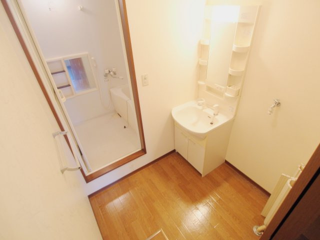 ヴェルデホンダ 参番館の洗面所