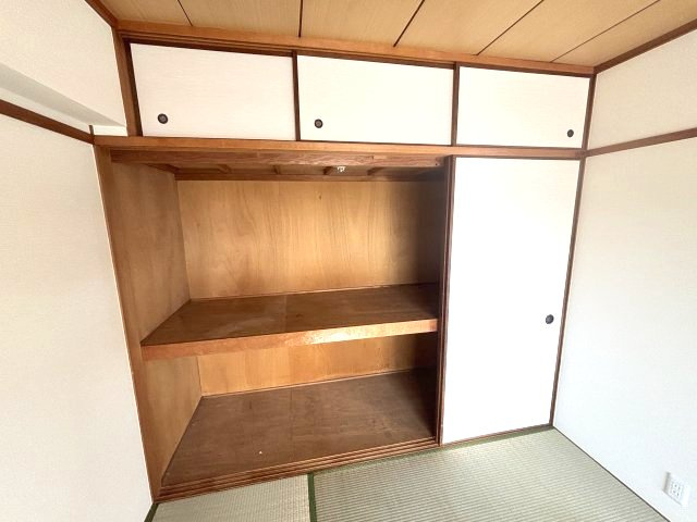 ジョイフル昭栄の収納