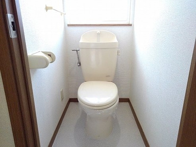 【トイレ】 | サンマリー | 落ち着いた色調のトイレです