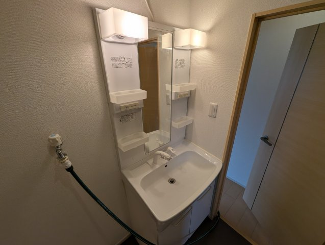 Calm　Promenadoの独立洗面台