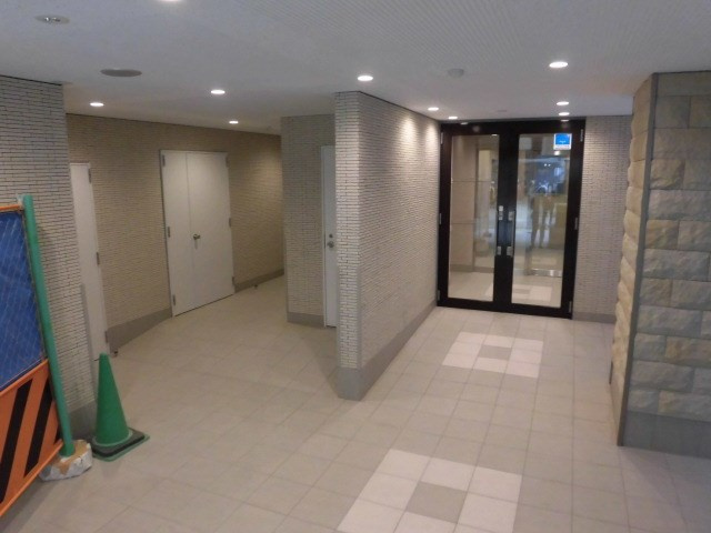 アシストみなと元町のロビー
